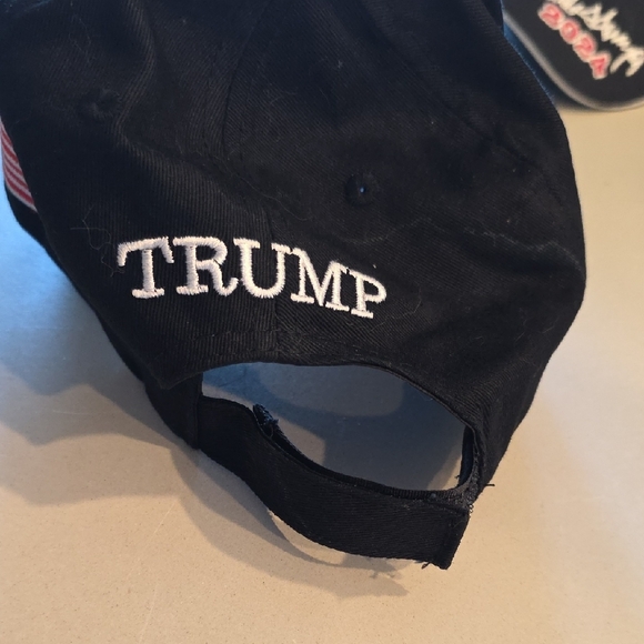 Black Embroidered Cap - Picture 2 of 4